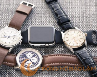 Nên-đeo-smart-watch-hay-đồng-hồ-truyền-thống